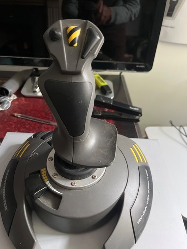Joystick thrustmaster top gun - ,