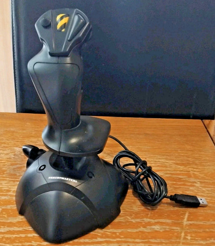 Thrustmaster axis 4 - +,
